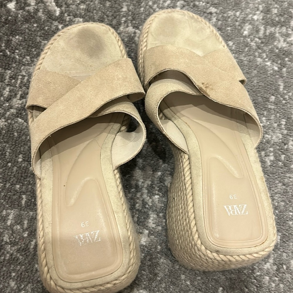 Zara beach platforms